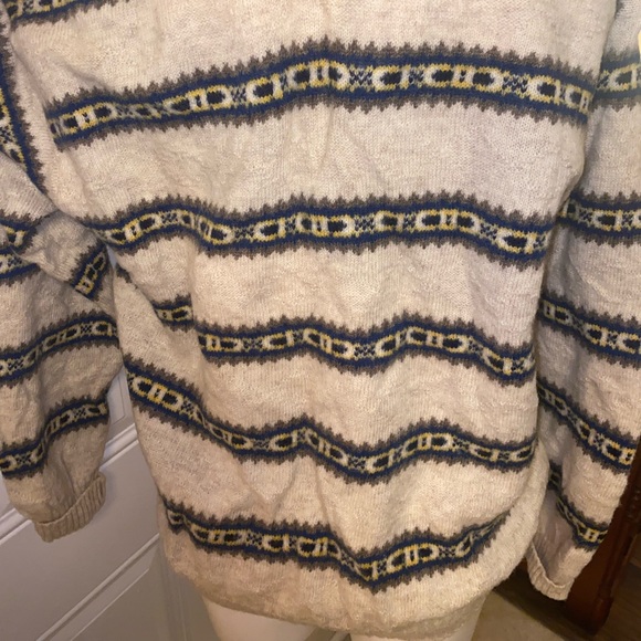 Vintage Wool Benetton button down sweater with leather buttons, Italian made - Picture 5 of 7